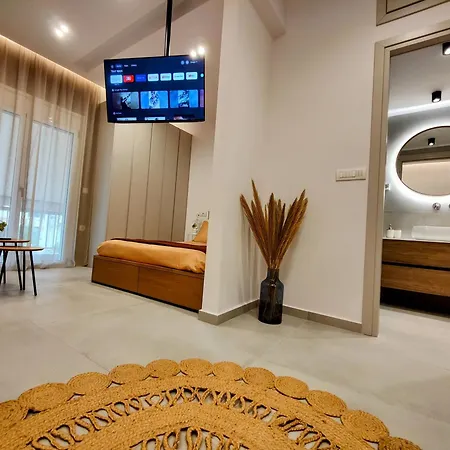 Elpis' Cozy & Luxury Apartment-2